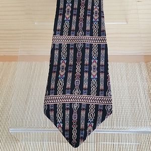 The Metropolitan Museum of Art Silk Tie